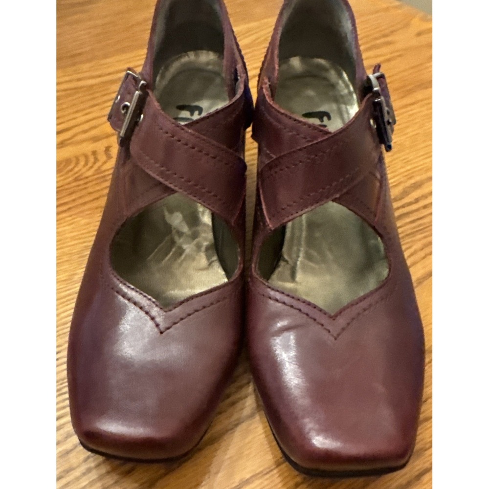 FIDJI Burgundy Red Leather Mary Jane  2.5 In Heel Made In Portugal Size 38/7.5